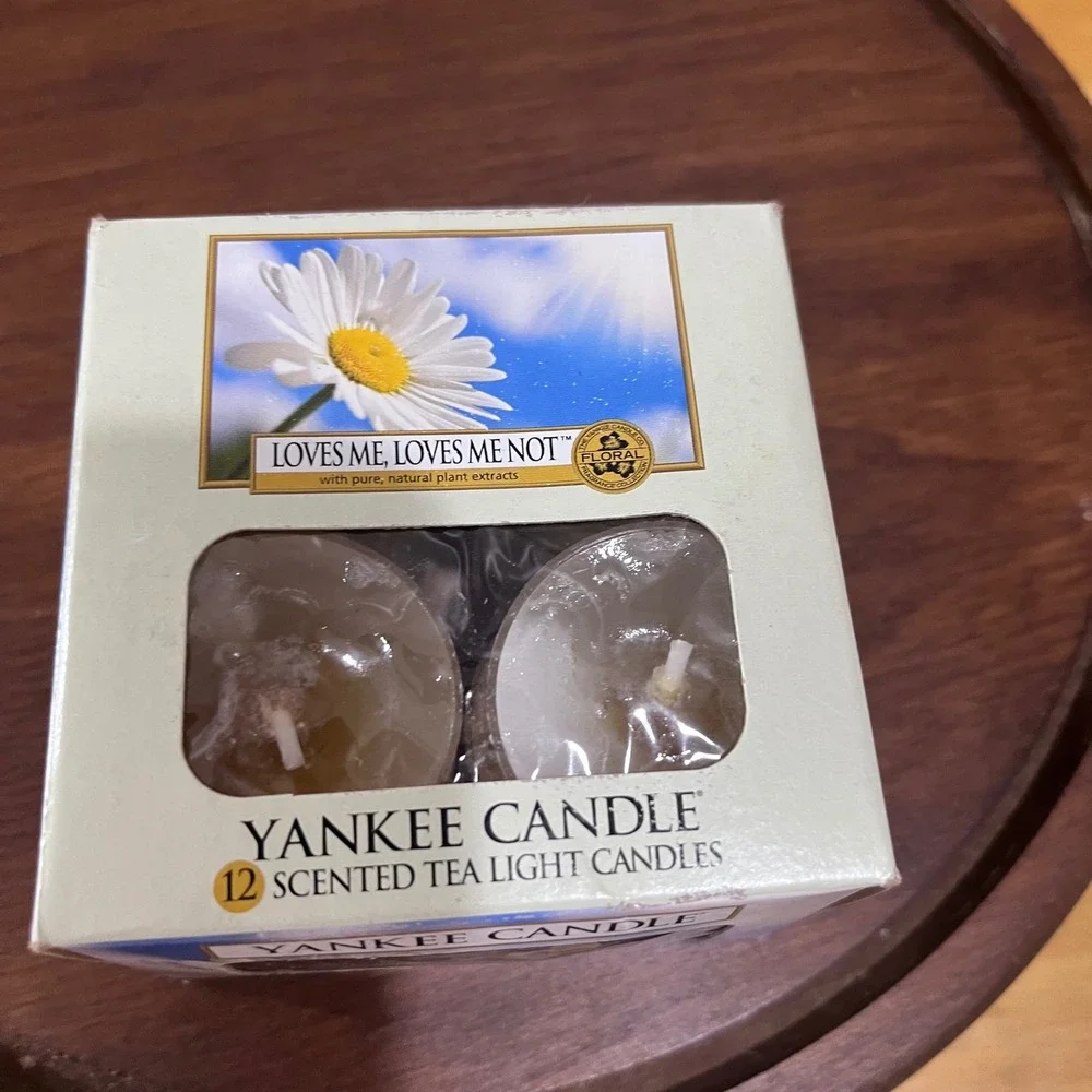Vtg Yankee Candle Loves Me Loves Me Not Tea Lights 12ct Floral Scented Daisy
